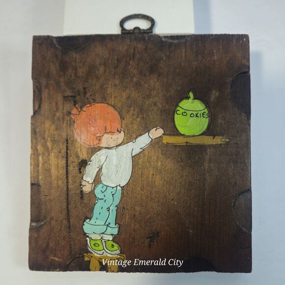 Vtg Wooden Canvas Hand Carved Child & Green Cookie Jar Paint Touch Of Happiness - Picture 11 of 11